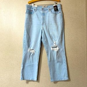 NEW Levi’s Ribcage Super High Rise Distressed Jeans